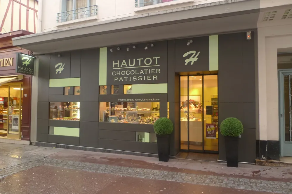 Façade publicitaire près de La Somme