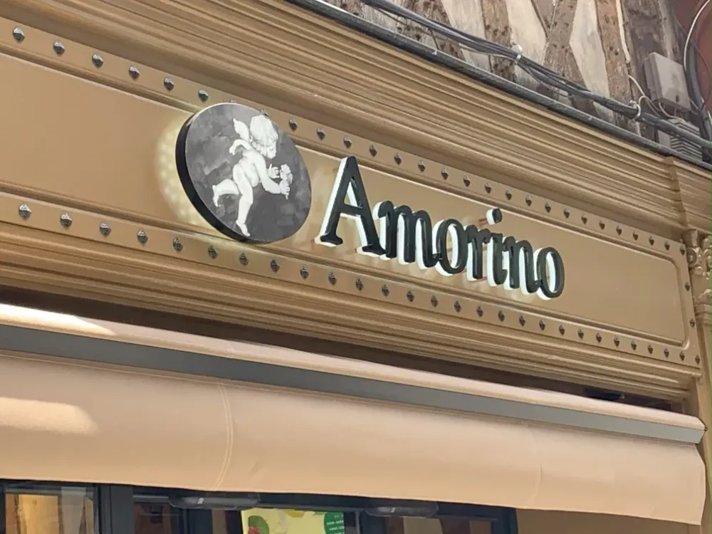 amorino enseigne lettres rétro-éclairéwebp